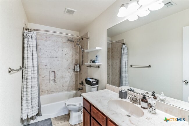 Building Photo - 1507 Hazelnut Dr