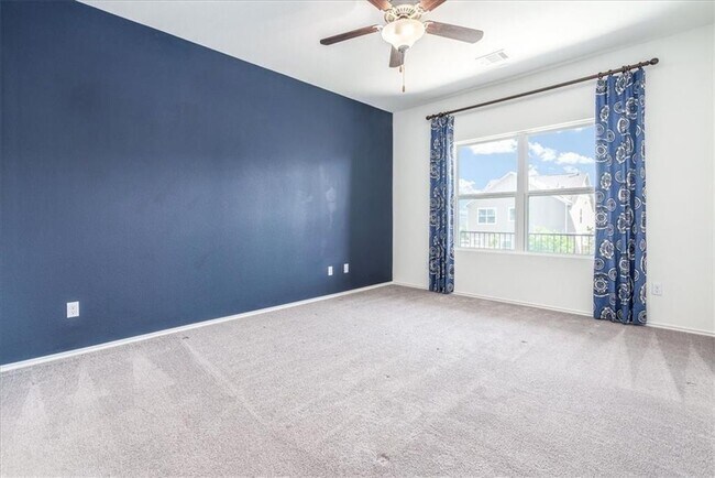Building Photo - 105 Wind Flower Ln