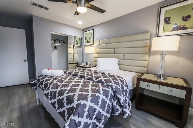 Building Photo - 5301 Opuntia St