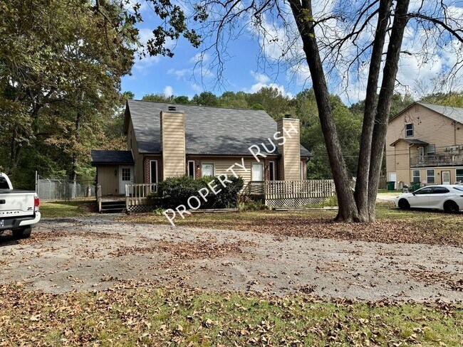 Building Photo - 6018 Champion Rd