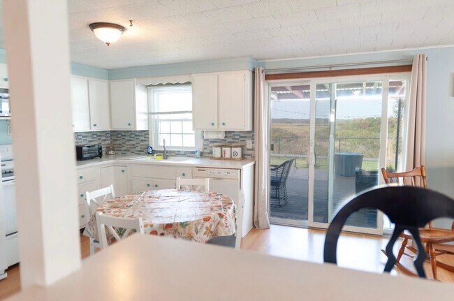 Building Photo - 226 Ocean Blvd