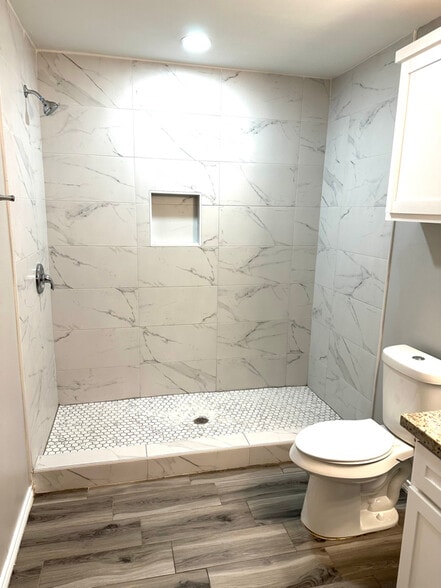 Building Photo - 324 Uva Ln