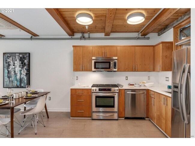 Building Photo - Urban Retreat in the Heart of Mississippi w/ Reserved Parking – 2bd/1.bath Upscale Condo