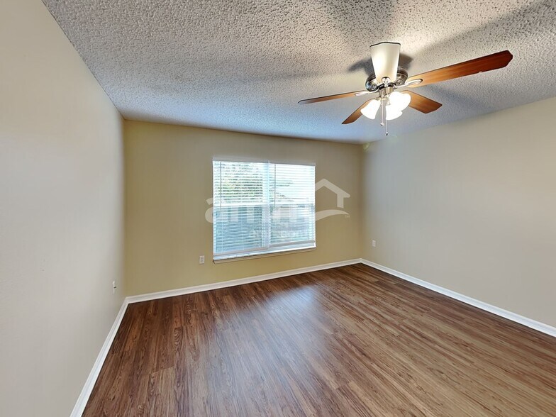 Building Photo - 237 Sawyerwood Pl