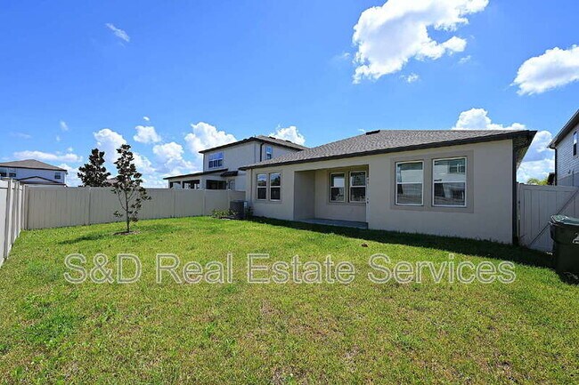 Building Photo - 5507 Freesia Dr