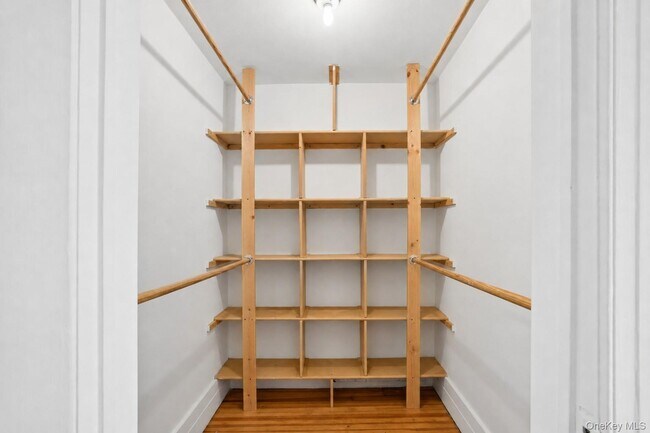 Building Photo - 208 Wheatley Rd