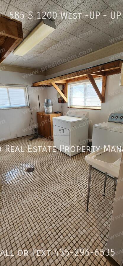 Building Photo - 585 S 1200 W