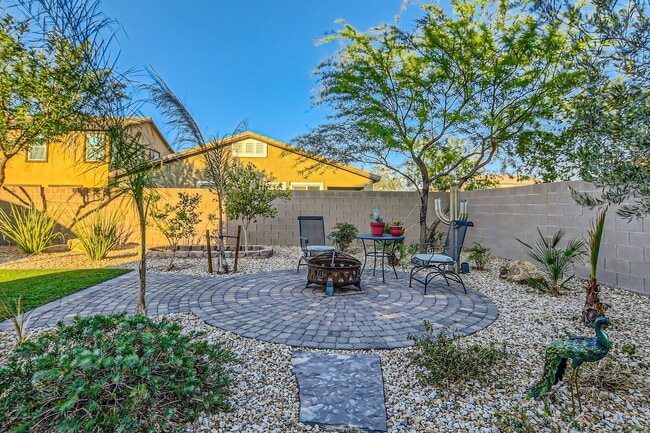 Building Photo - GATED 2-STORY HOME!