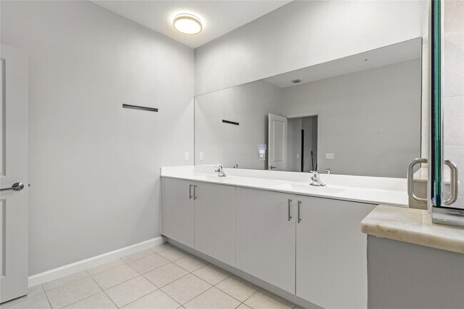 Building Photo - 221 SW 159th Way