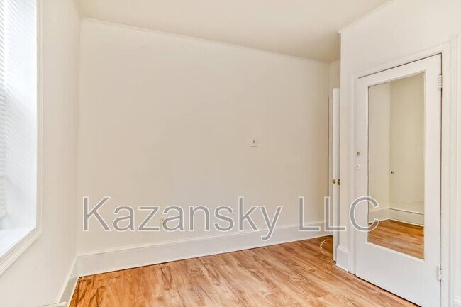 Building Photo - 4515 N Marvine St