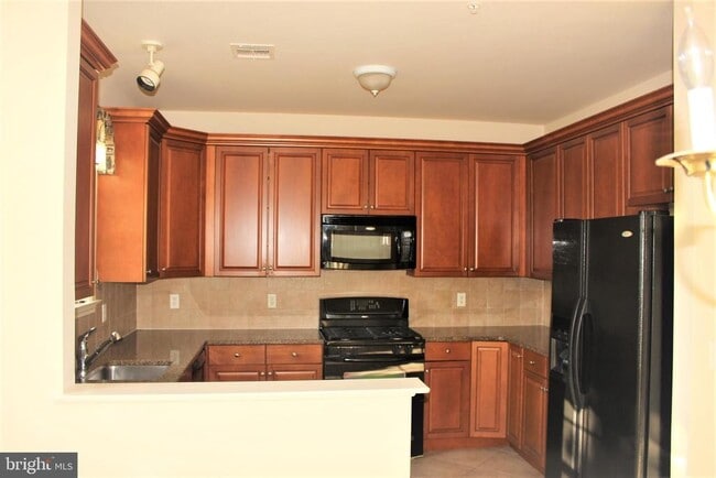 Building Photo - 611 Masterson Ct