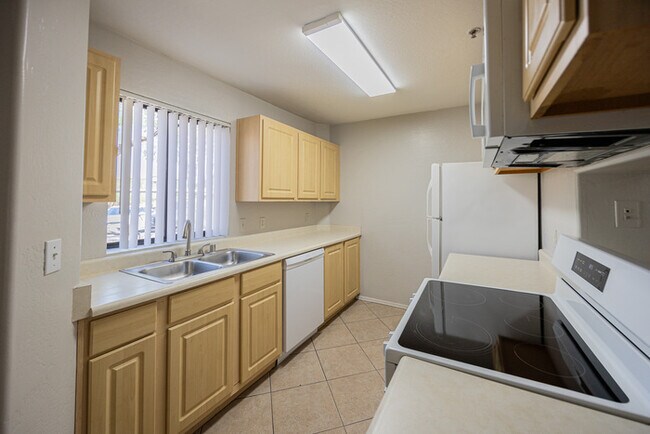 Building Photo - 1287 N Alma School Rd