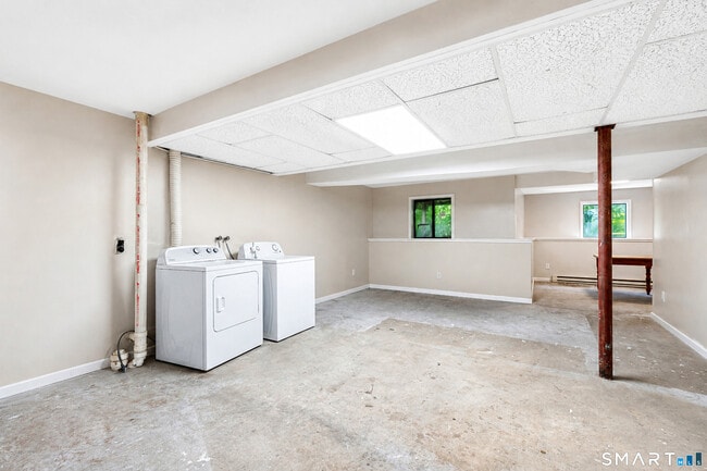 Building Photo - 6 Wild Rose Ct