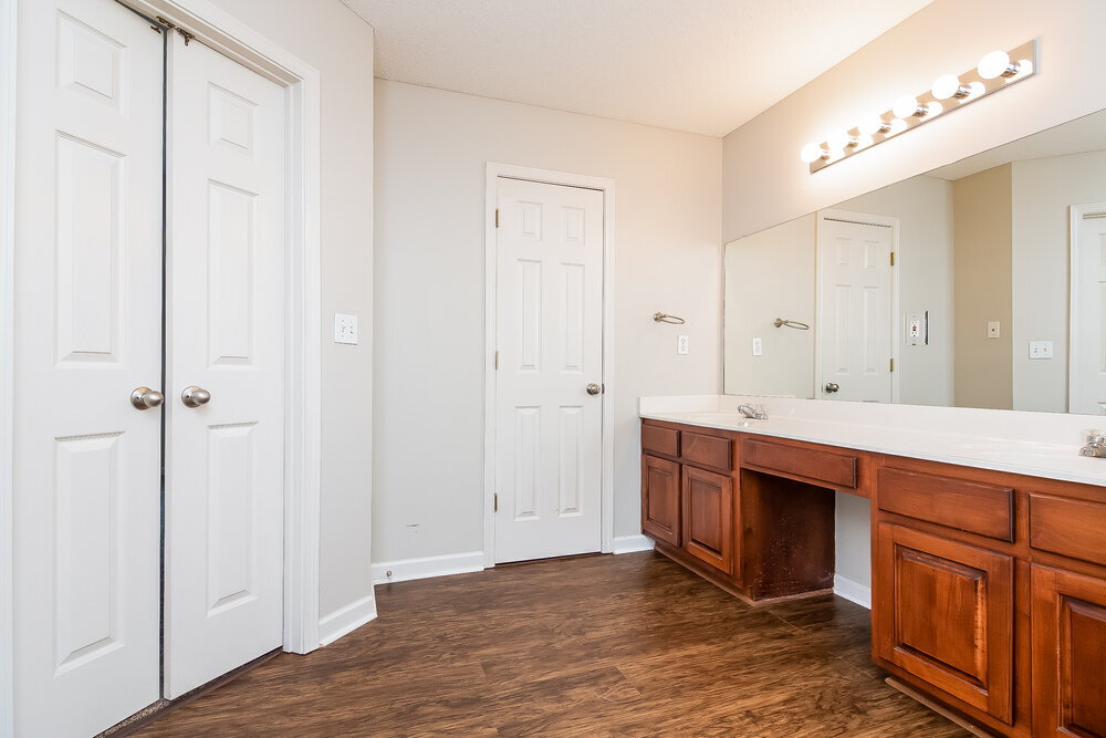 Building Photo - 2885 Rutherford Dr