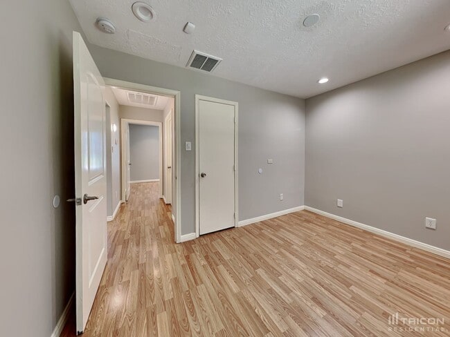 Building Photo - 16342 Many Trees Ln