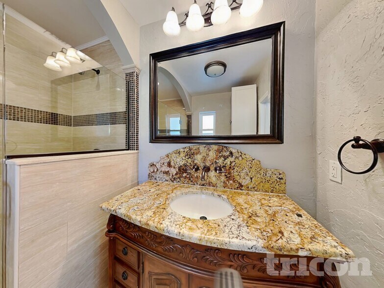 Building Photo - 1362 Admiral Woodson Ln