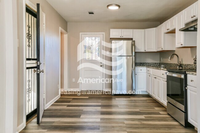 Building Photo - 30 Eaton Dr