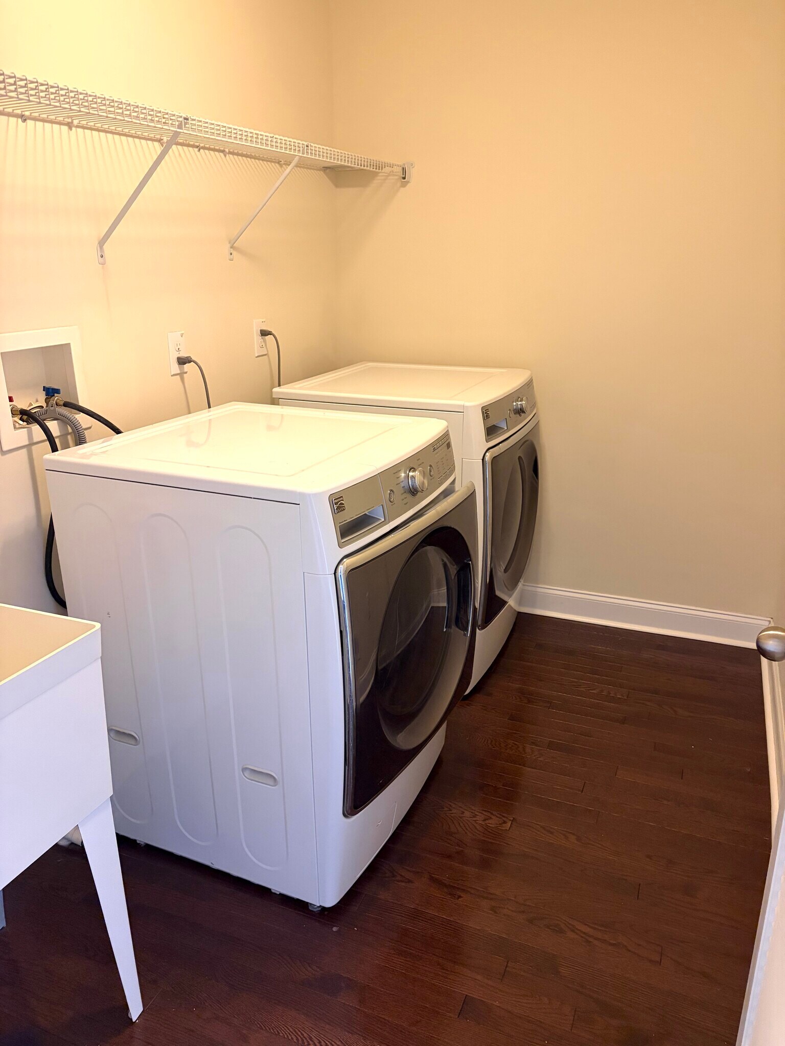 Building Photo - 6137 Valley Forge Dr