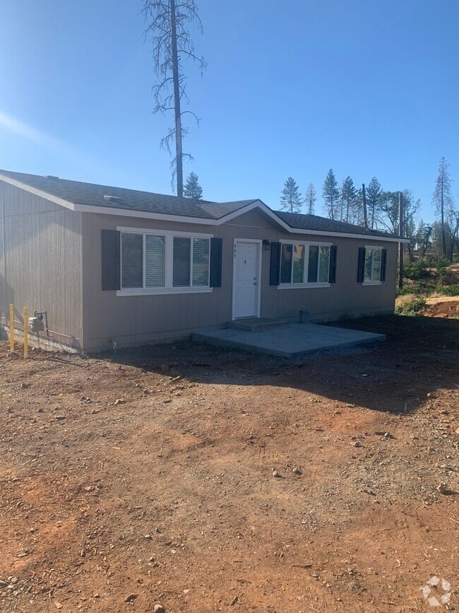 Building Photo - Central Paradise Location Brand Newer3 bed...