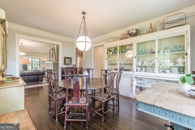 Building Photo - 1878 Cambridge Ave