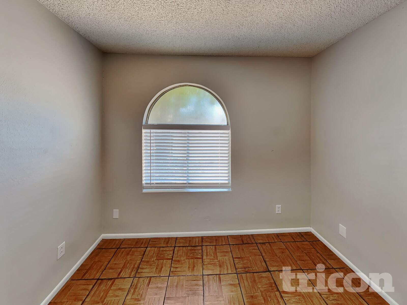 Building Photo - 18416 N 55th Dr