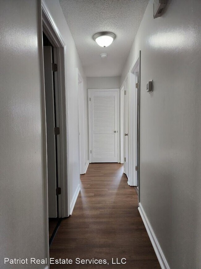 Building Photo - 3 br, 1.5 bath House - 830 Muskegon Drive