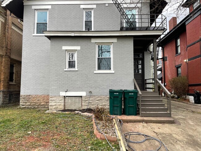 Building Photo - 2216 Burnet Ave