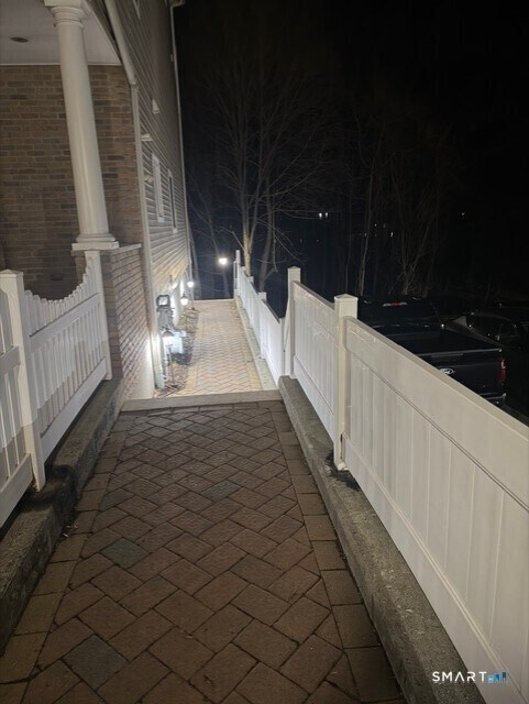 Building Photo - 88 Maple Tree Ave