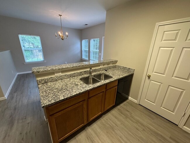 Building Photo - 2184 Winthrop Chase Dr