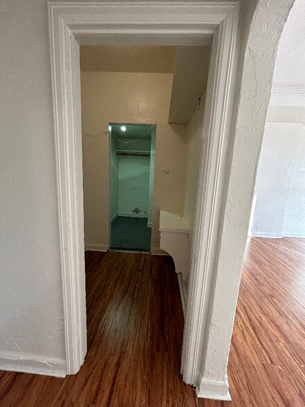 Building Photo - 1523 N McCadden Pl