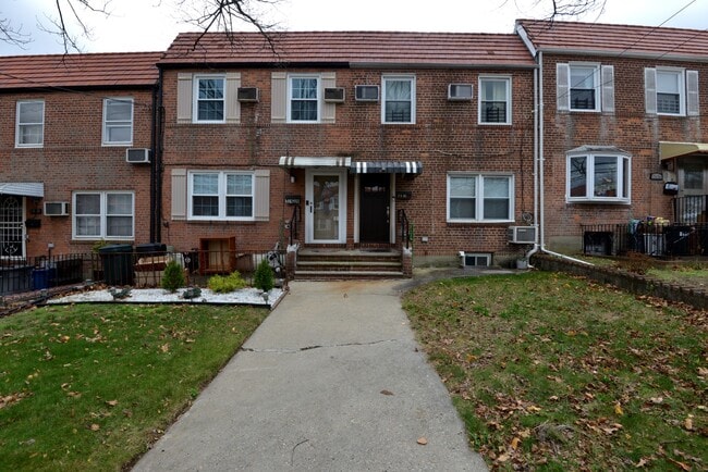 Building Photo - 174-06 Jewel Ave