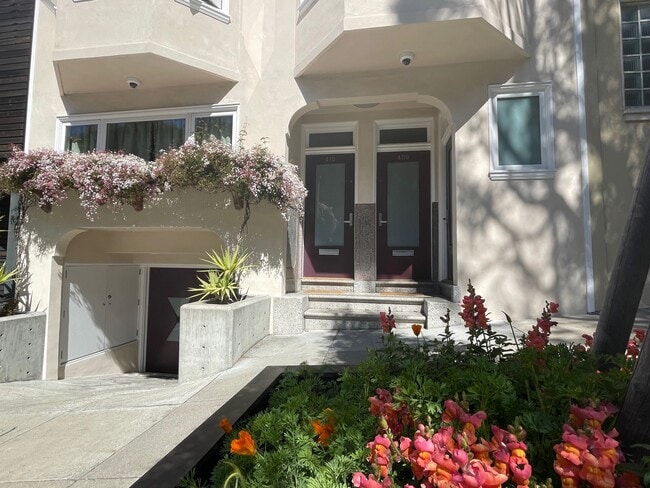 Building Photo - 408 Lombard St