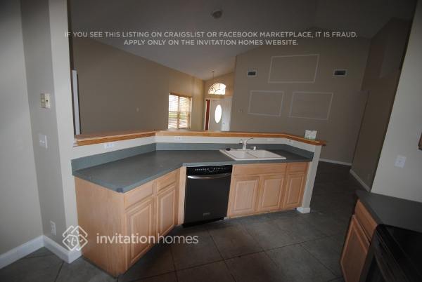 Building Photo - 2880 NW 68th Ln