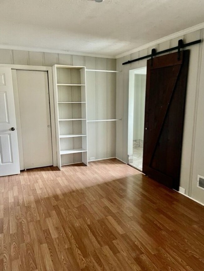 Building Photo - Welcome to this adorable 3-bed, 2-bath brick ranch, nestled in the heart of Gastonia, NC