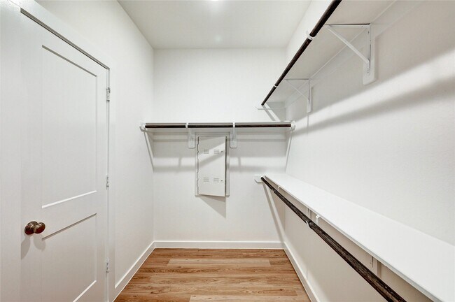 Building Photo - 8403 Oceanmist Cv Dr