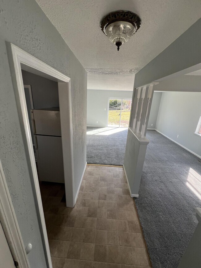 Building Photo - 16913 E 35th Terrace S