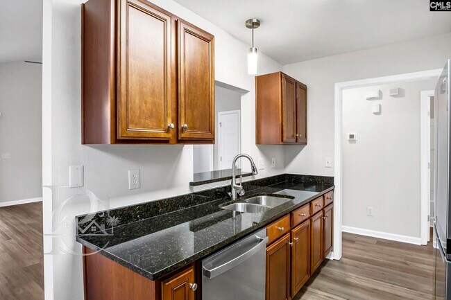 Building Photo - 513 Lanesborough Dr