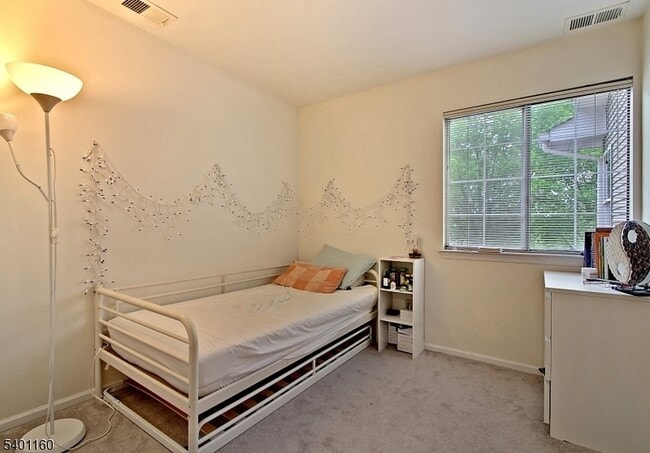 Building Photo - 62 Bentley Ct