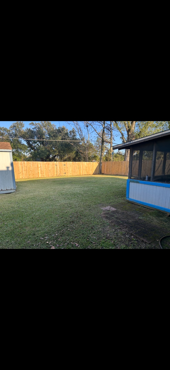 Building Photo - 1534 Delta Dr