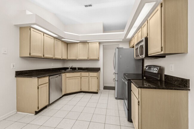 Building Photo - Charming 3BR/2BA Home on Amelia Island – C...