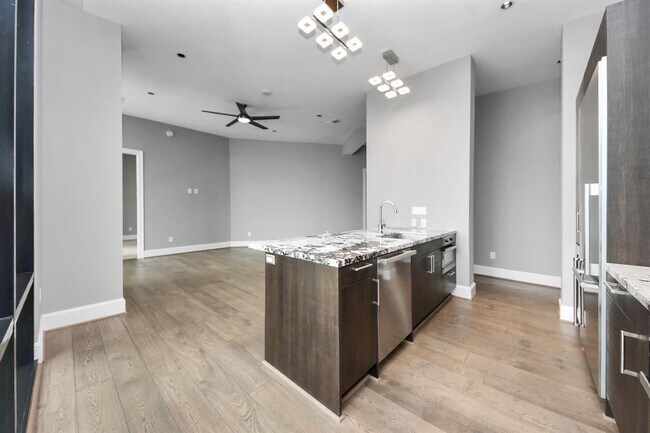 Building Photo - 1409 Post Oak Blvd