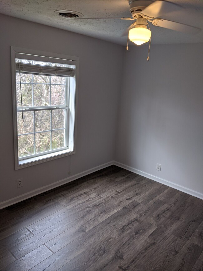 Building Photo - 1543 Clendenen Rd