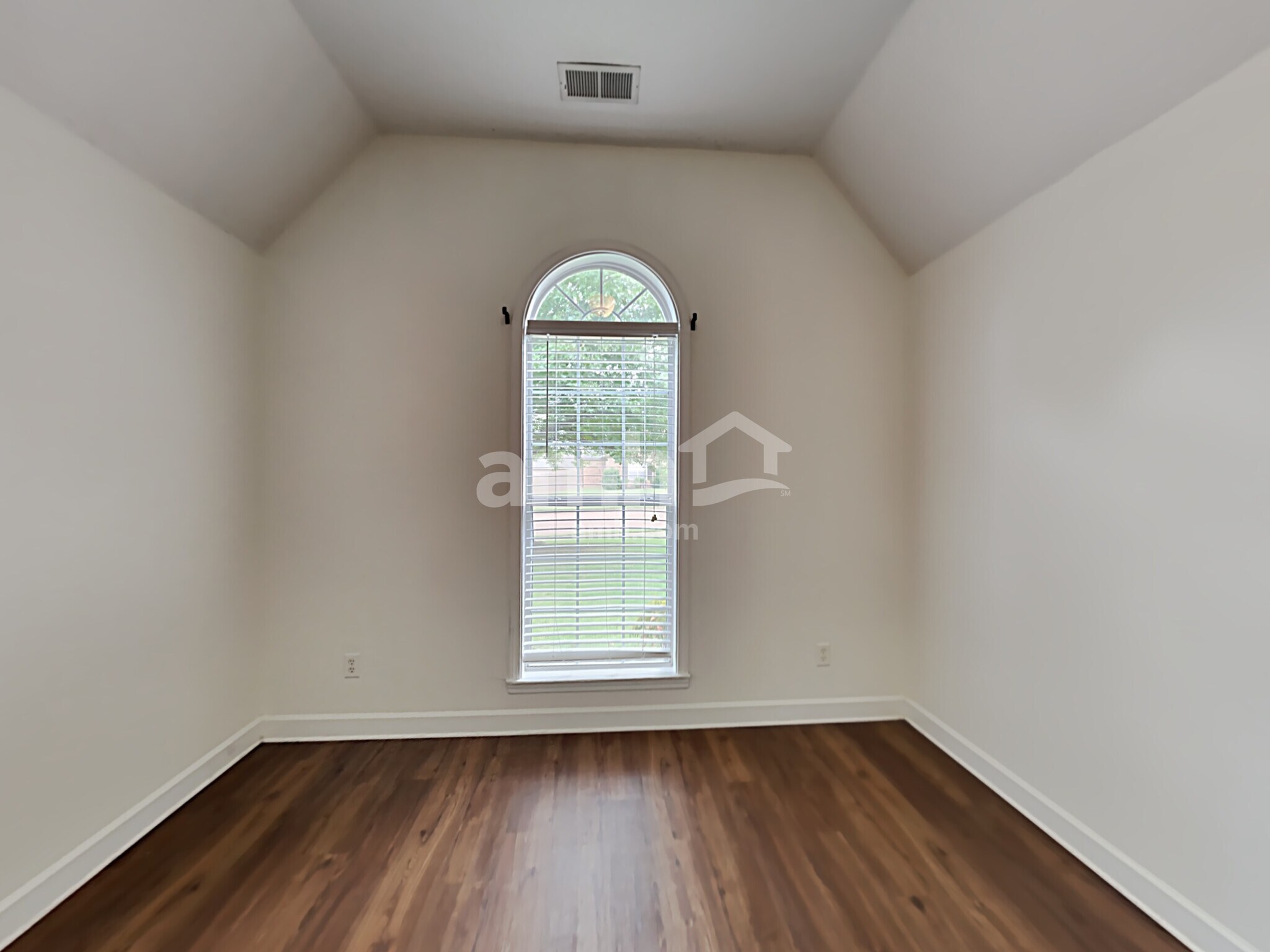 Building Photo - 410 Vaiden Ridge Dr N
