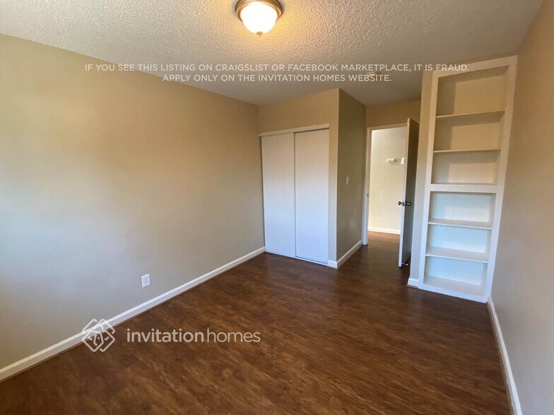 Building Photo - 1637 Amapola St