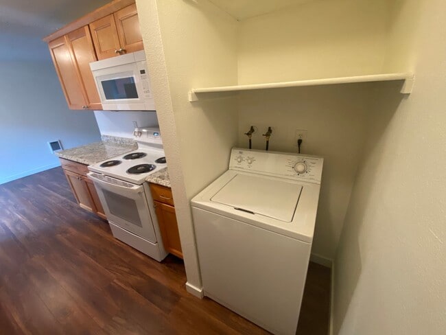 Building Photo - NKE1741