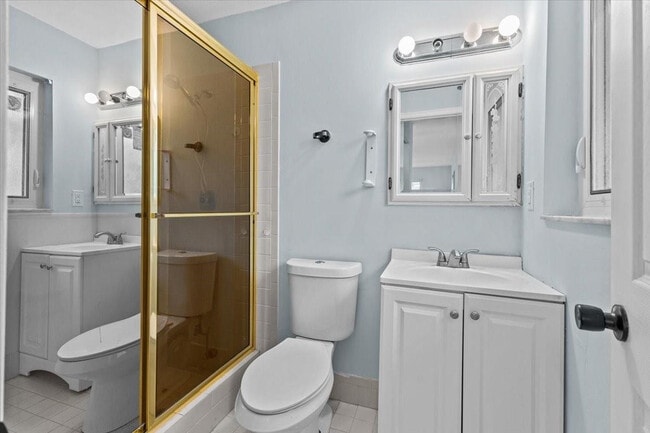 Building Photo - 503 SE 5th Cir