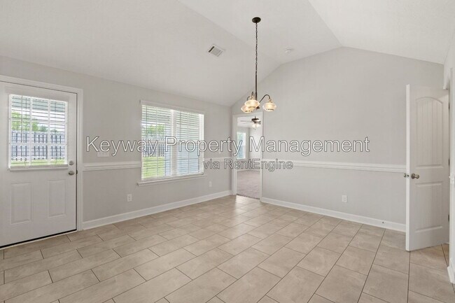 Building Photo - 221 Ducal St