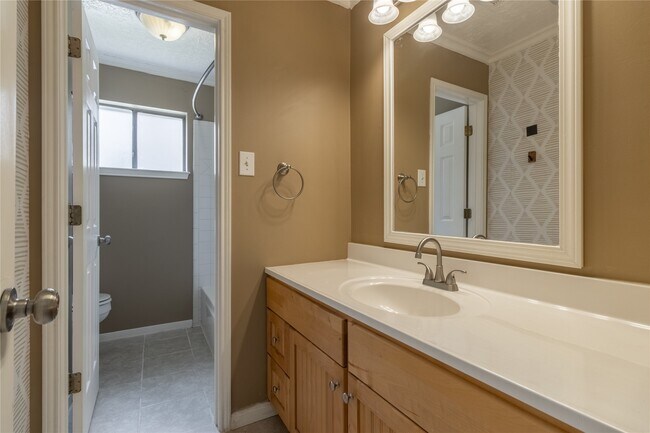Building Photo - 2643 Hodges Bend Cir