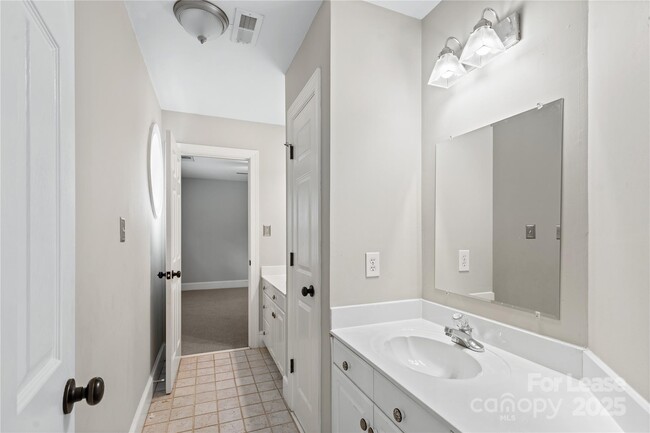 Building Photo - 3833 Denmeade Dr