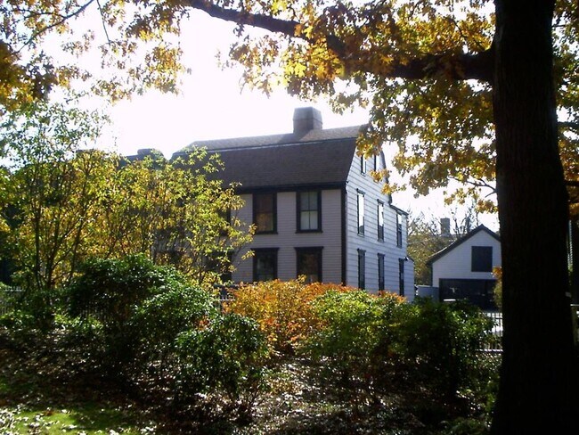 Building Photo - 47 Mill St